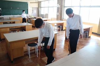 06s3