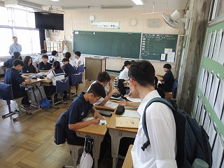 23g9
