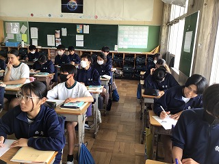 08g12
