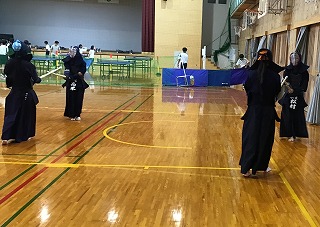 18si17