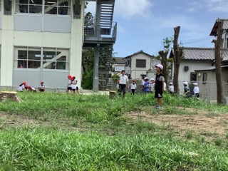 な