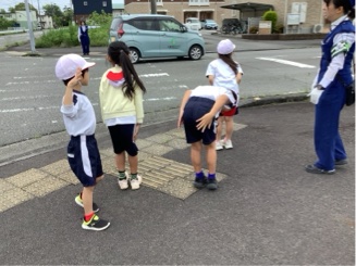 き