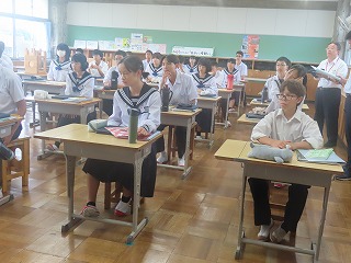 16h1