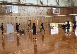 08b8