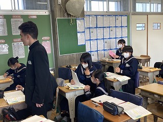 03g12