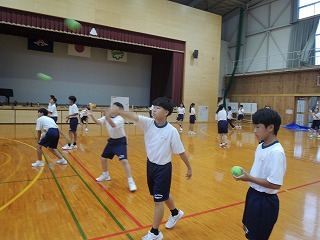 08s16