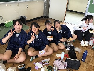 04g17
