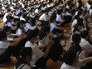 09k18