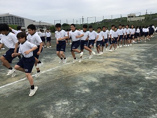 25s19