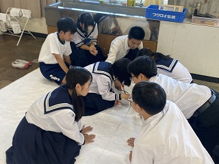 13b23