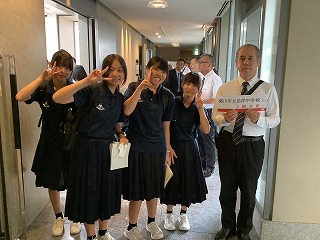930228