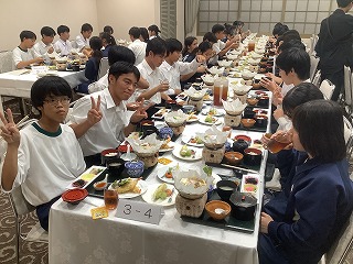 930405