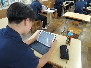 BI9