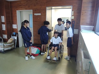 F012