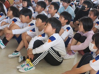 k33