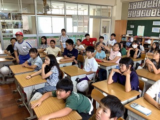 7811