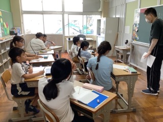 せ