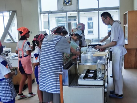 六郷小学校子ども教室料理教室