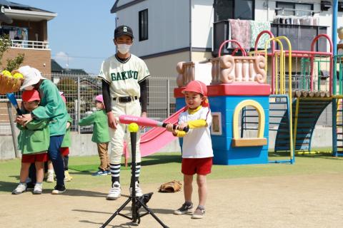 中学生が園児に野球教室3